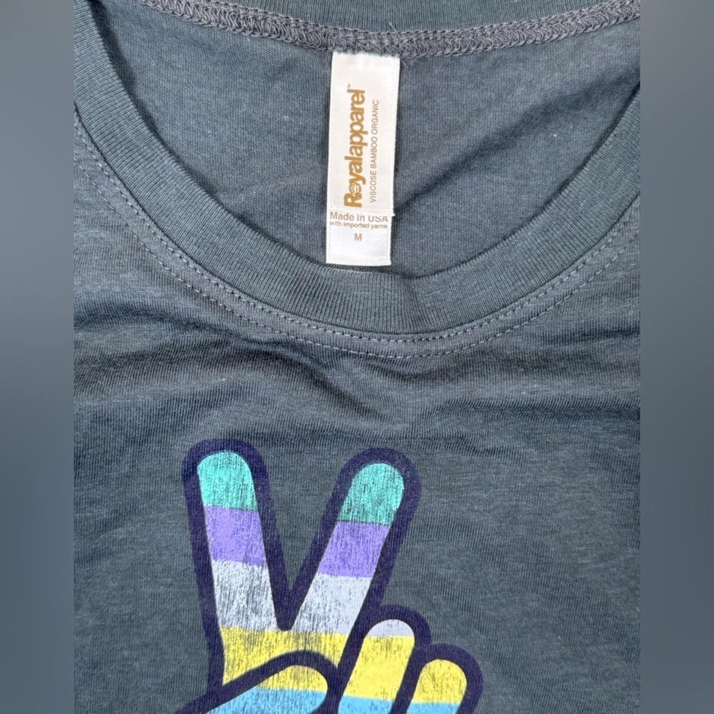 NEW Gray Peace Out Be Hippy Rainbow Graphic Tank stop Medium - Picture 4 of 8